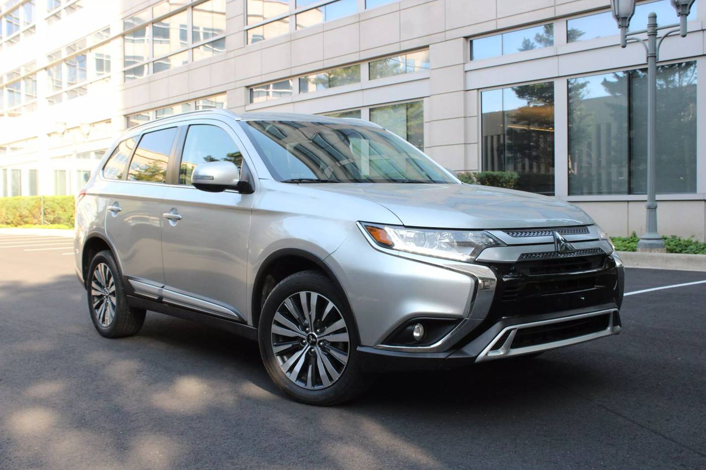2020 Mitsubishi Outlander SEL — SUV — 91,807 mi — Arlington, VA