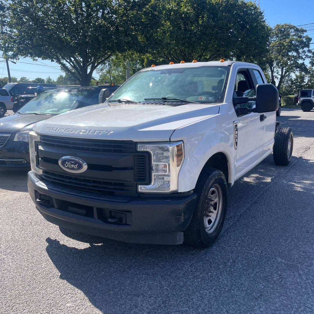 2019 Ford Super Duty F-350 Chassis Cab XL — Chassis Cab Truck — 139,029 mi — Arlington, VA