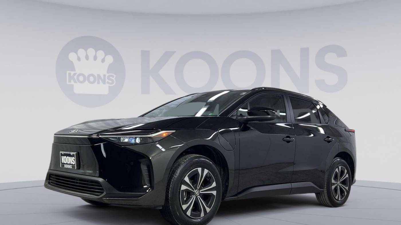 2024 Toyota bZ4X XLE — SUV — 448 mi — Arlington, VA