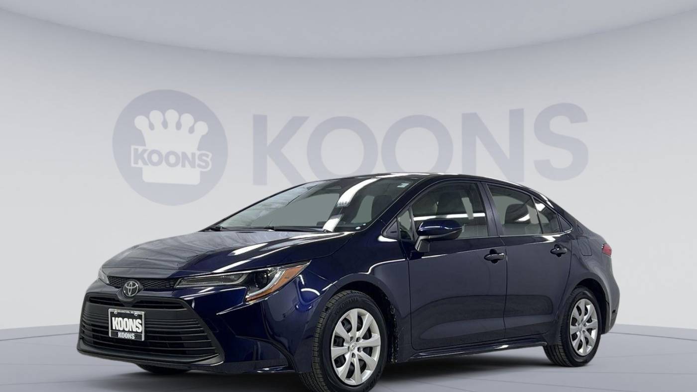 2023 Toyota Corolla LE — Sedan — 5,481 mi — Arlington, VA