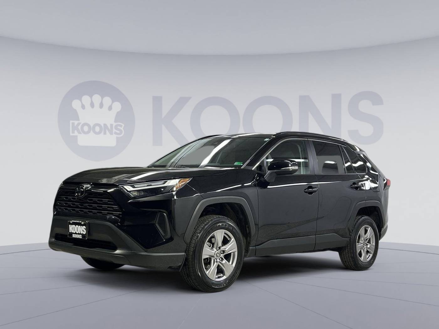 2023 Toyota RAV4 XLE — SUV — 33,788 mi — Arlington, VA