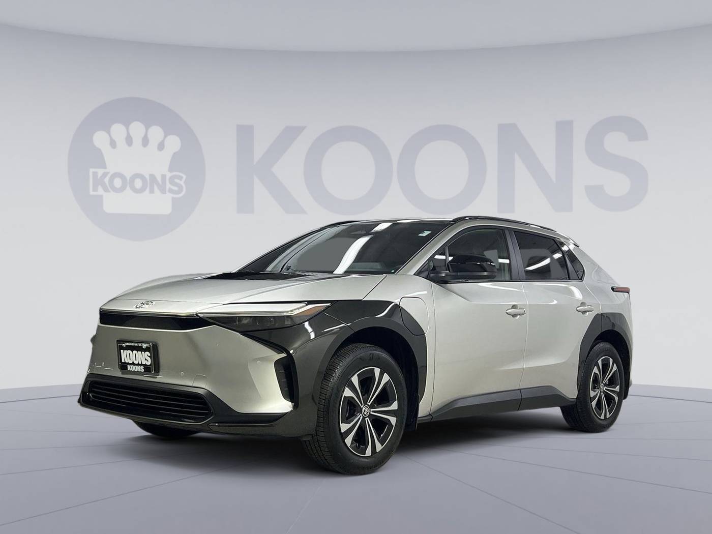 2024 Toyota bZ4X XLE — SUV — 5,899 mi — Arlington, VA
