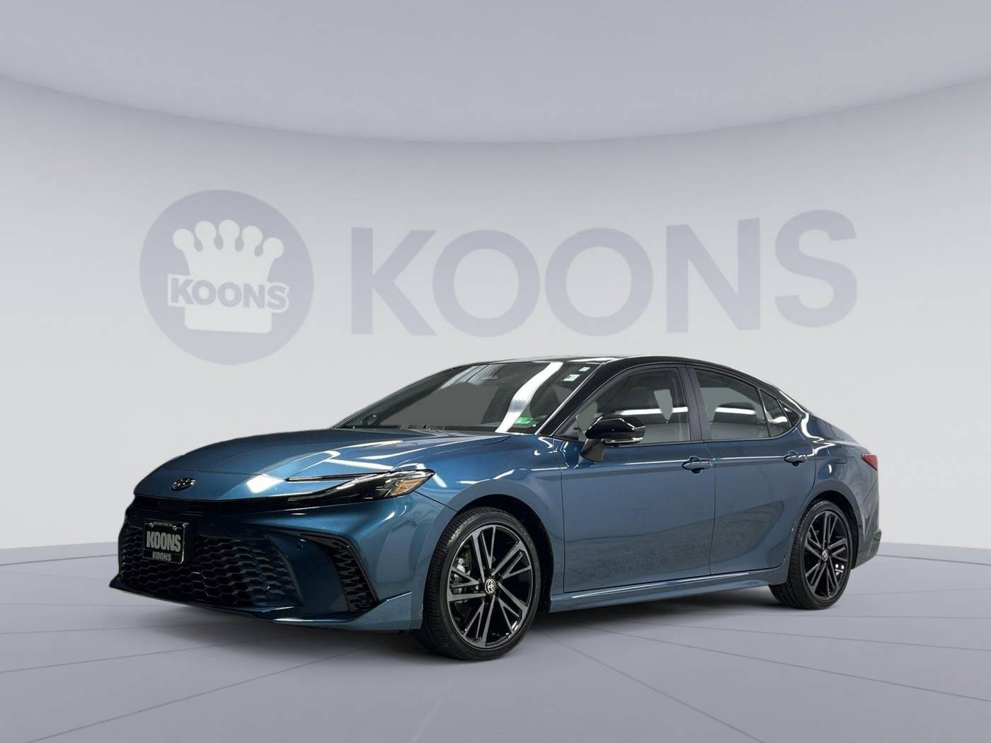 2025 Toyota Camry Hybrid XSE — Sedan — 4,917 mi — Arlington, VA