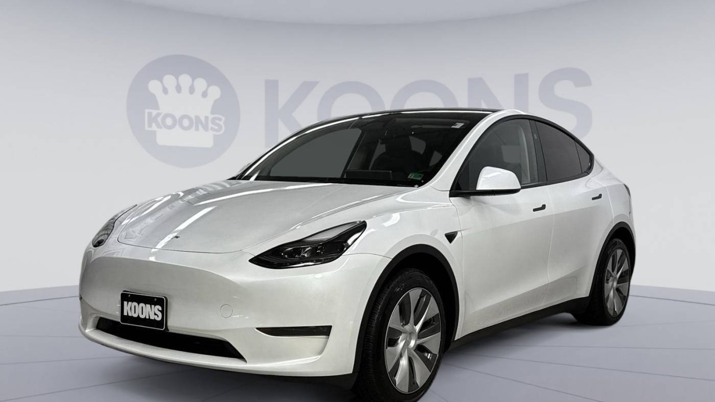 2023 Tesla Model Y Long Range — SUV — 17,561 mi — Arlington, VA