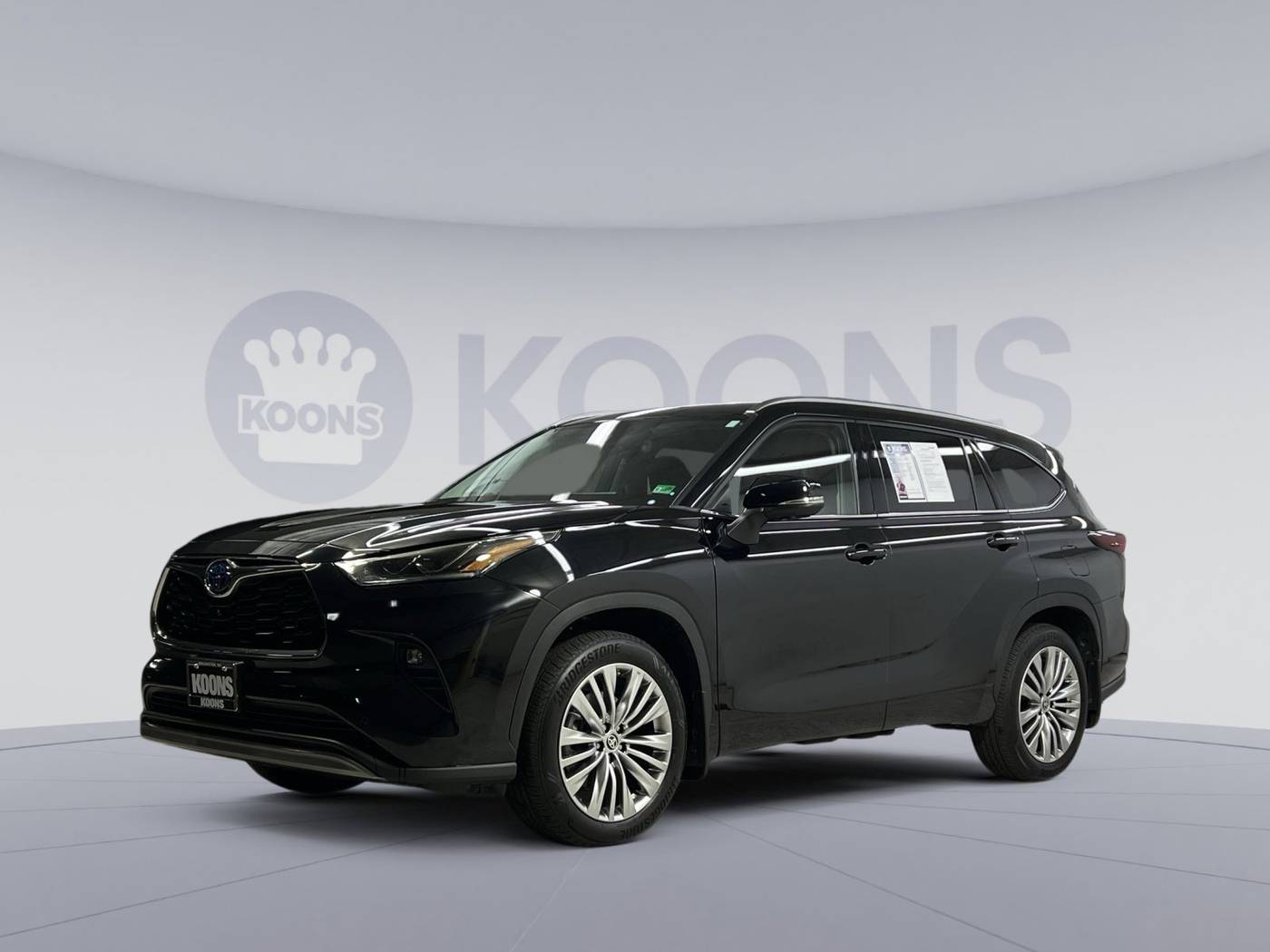 2024 Toyota Highlander Hybrid Platinum — SUV — 8,616 mi — Arlington, VA