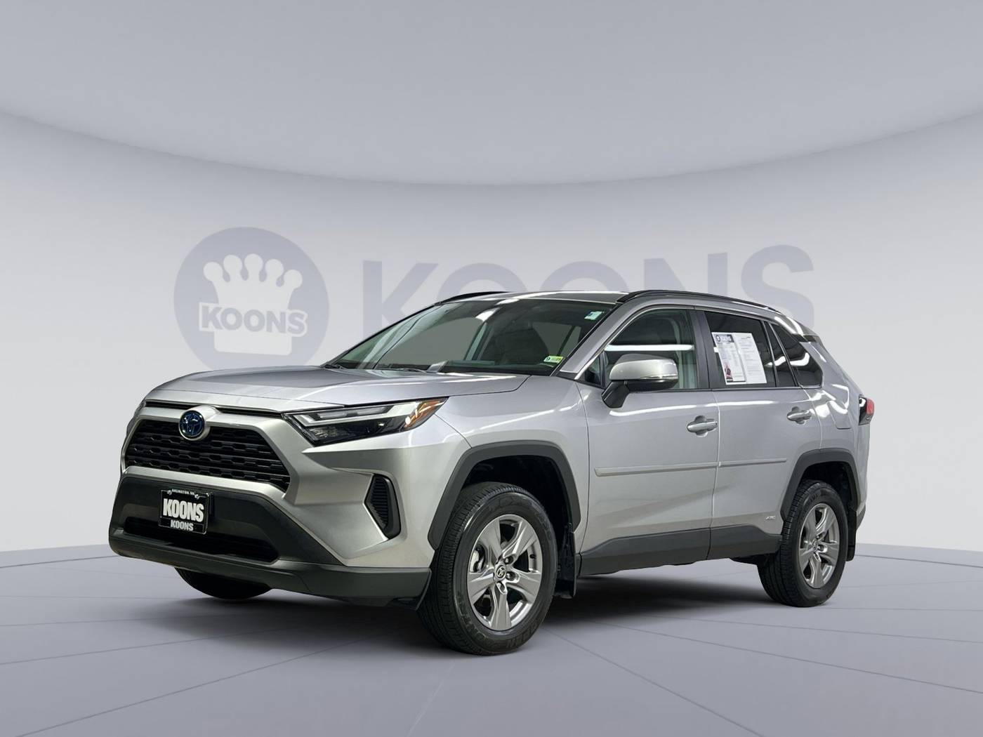 2022 Toyota RAV4 Hybrid XLE — SUV — 113,564 mi — Arlington, VA