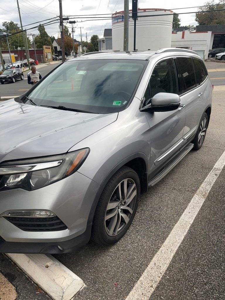 2017 Honda Pilot Touring — SUV — 113,601 mi — Arlington, VA
