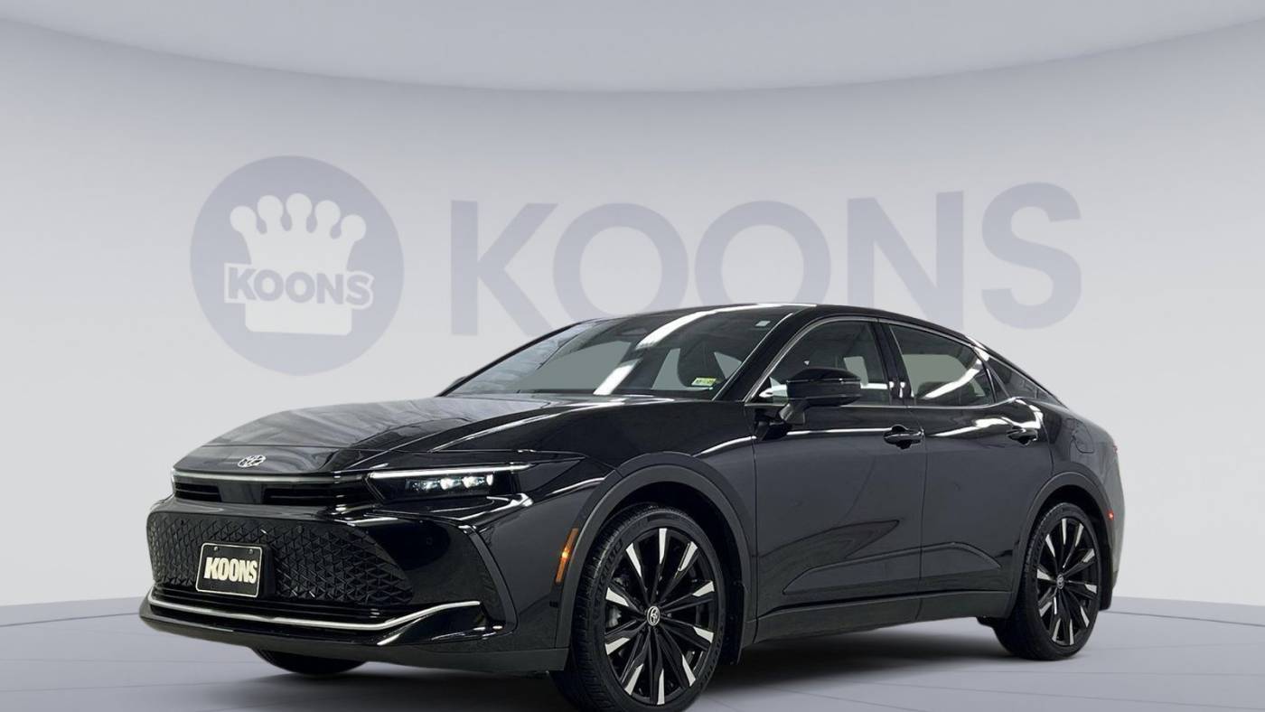 2023 Toyota Crown Platinum — Sedan — 16,844 mi — Arlington, VA