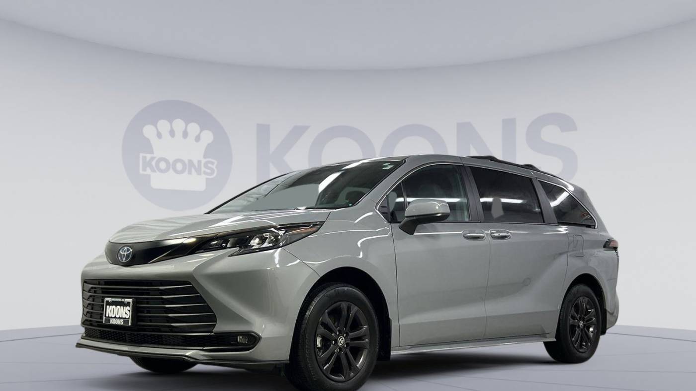 2024 Toyota Sienna Woodland Edition — Minivan — 6,608 mi — Arlington, VA