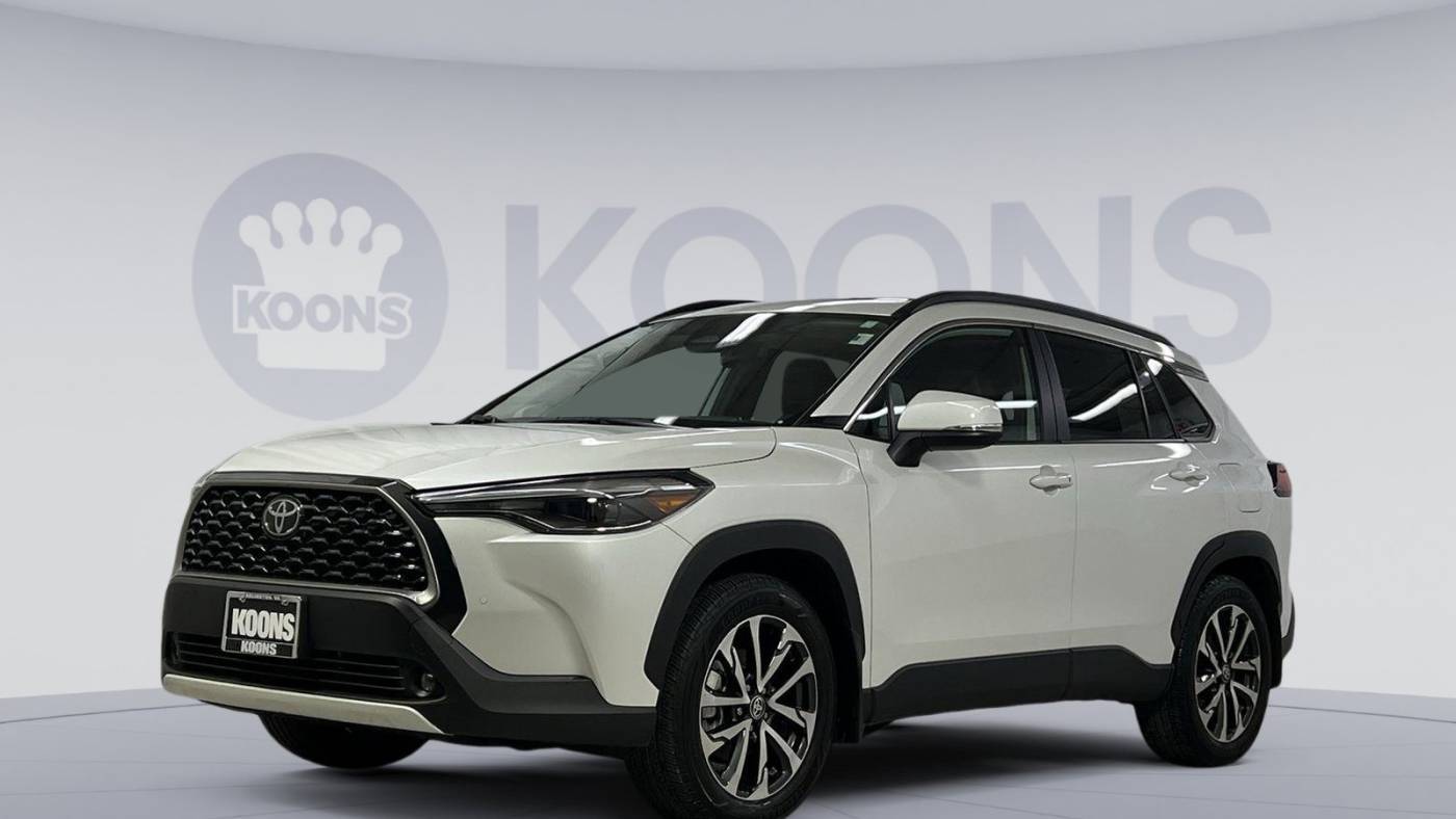 2024 Toyota Corolla Cross XLE — SUV — 16,048 mi — Arlington, VA