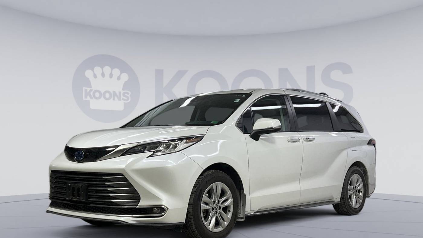 2022 Toyota Sienna Limited — Minivan — 97,903 mi — Arlington, VA