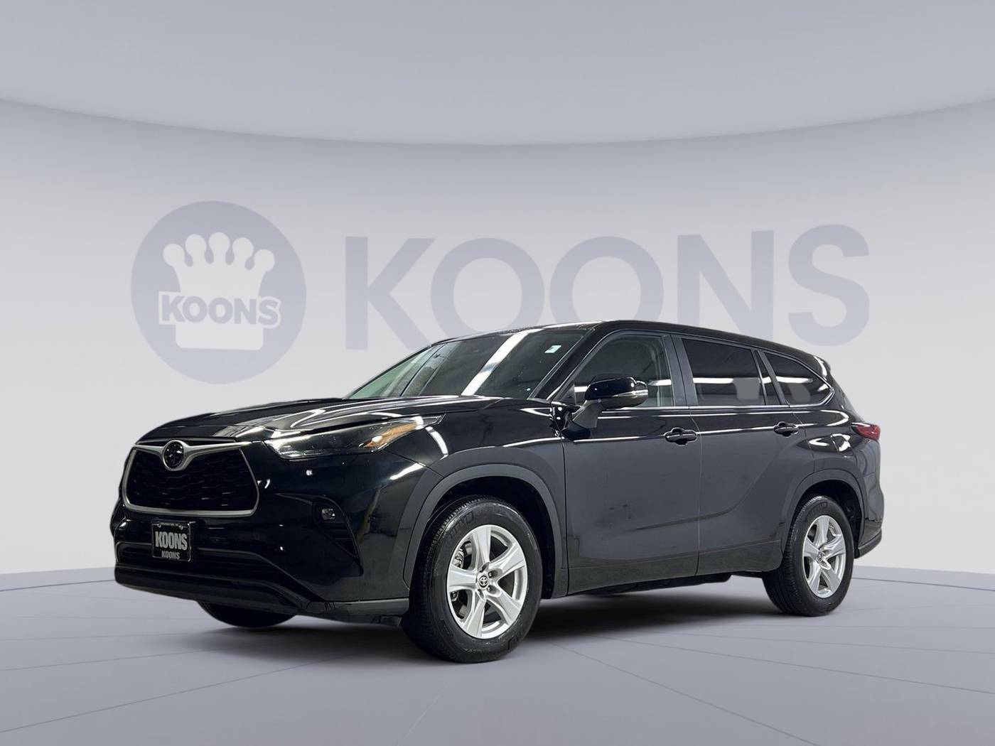 2023 Toyota Highlander LE — SUV — 42,997 mi — Arlington, VA