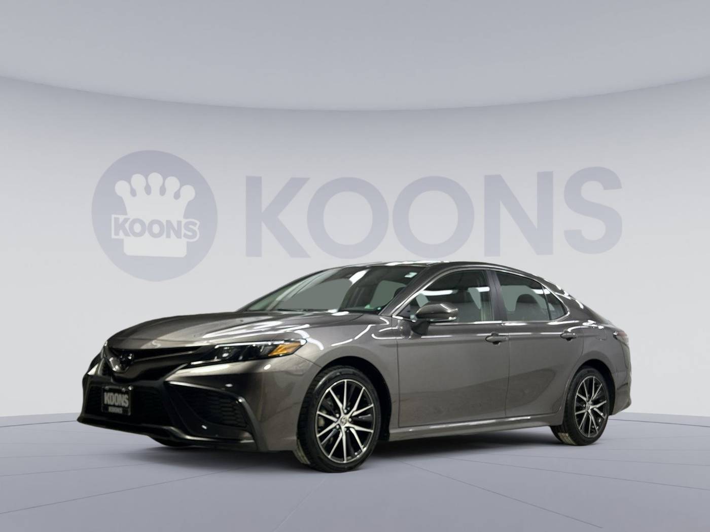 2023 Toyota Camry SE — Sedan — 45,239 mi — Arlington, VA