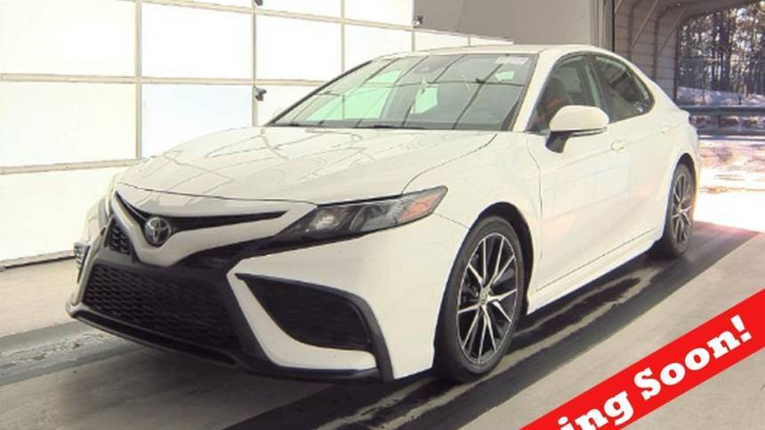 2022 Toyota Camry SE — Sedan — 32,008 mi — Miami Gardens, FL