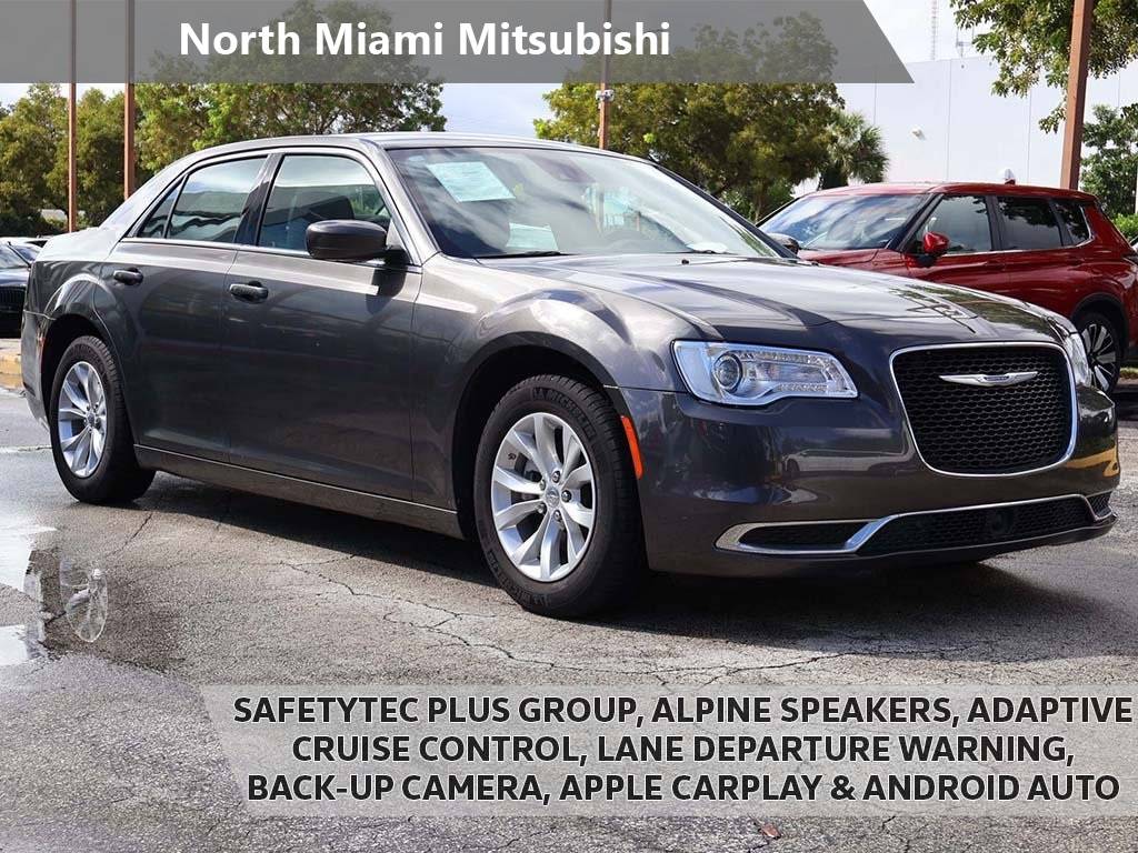 2023 Chrysler 300 Touring — Sedan — 27,187 mi — Miami Gardens, FL