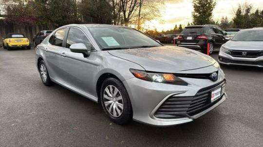 2022 Toyota Camry Hybrid LE — Sedan — 34,384 mi — Woodinville, WA