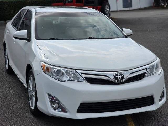 2013 Toyota Camry XLE V6 — Sedan — 48,594 mi — Woodinville, WA