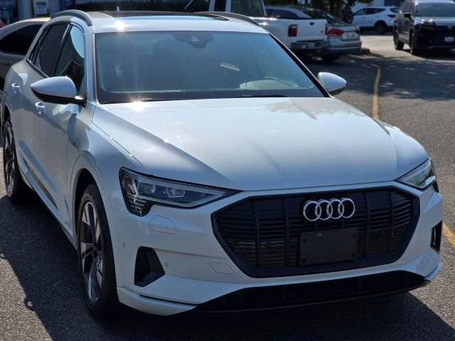 2022 Audi e-tron Premium — SUV — 15,555 mi — Woodinville, WA