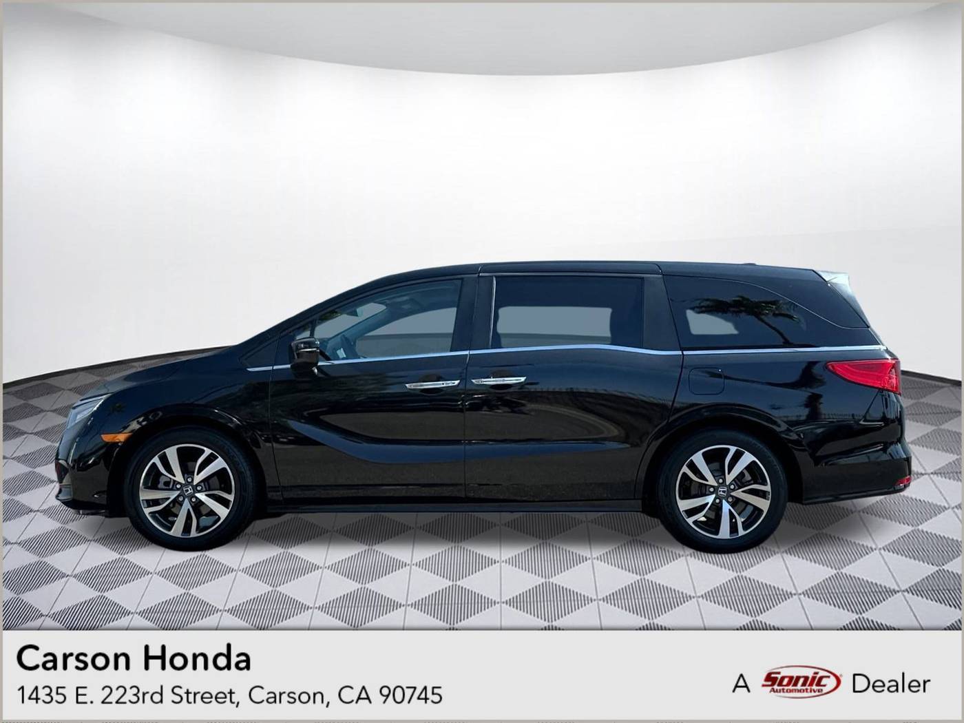 2022 Honda Odyssey Touring — Minivan — 24,756 mi — Carson, CA