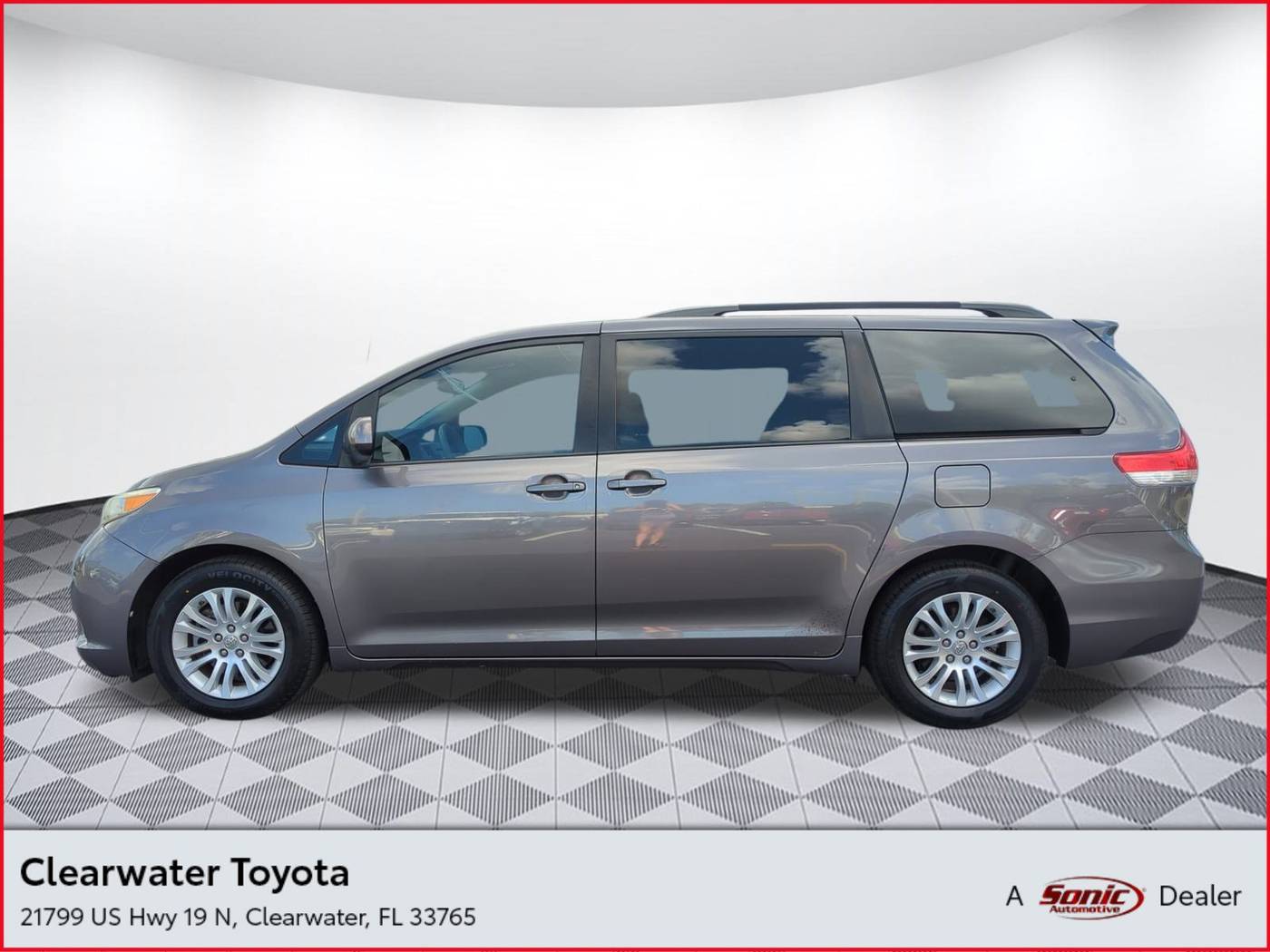 2014 Toyota Sienna XLE — Minivan — 71,020 mi — Clearwater, FL