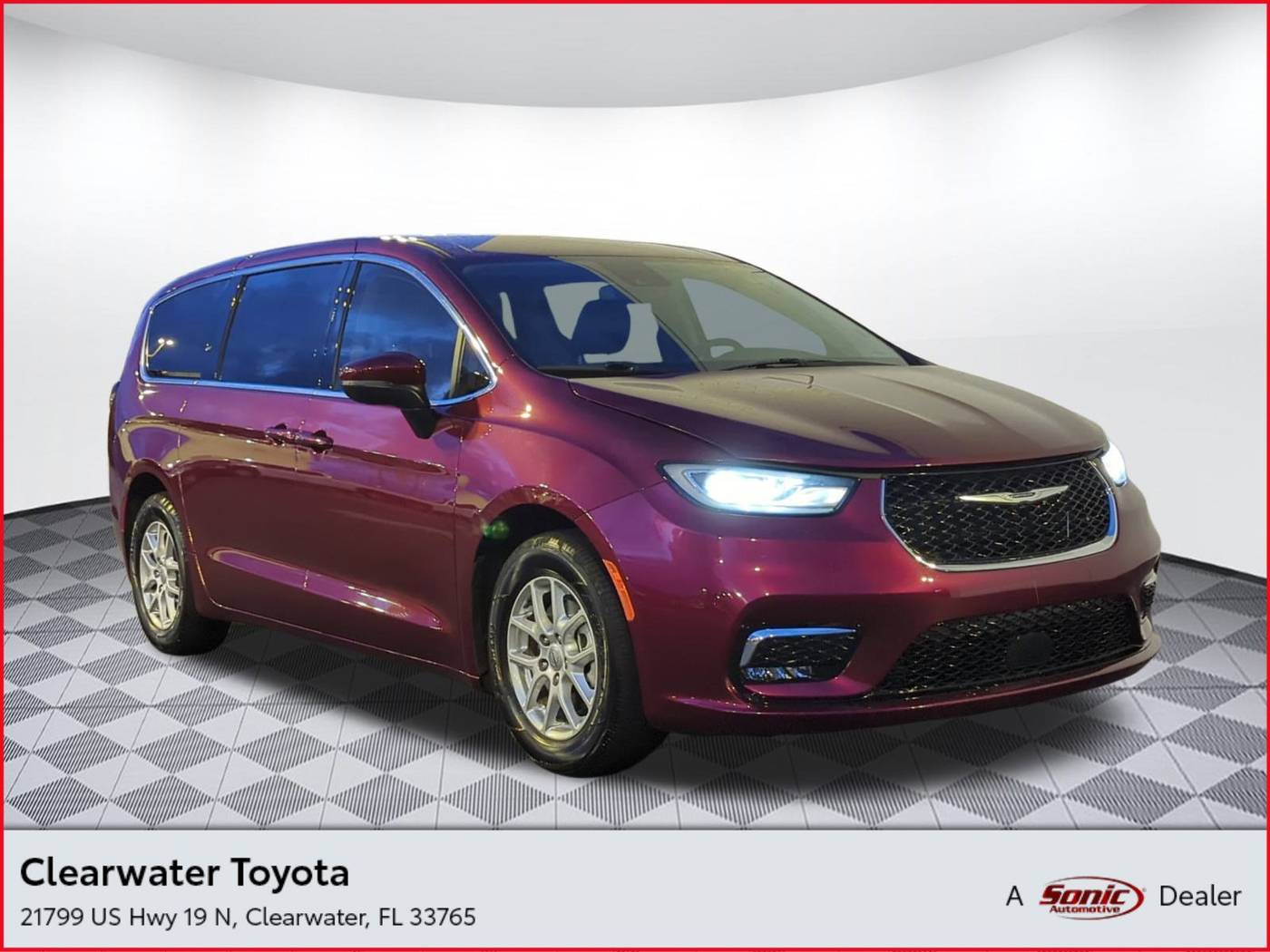 2023 Chrysler Pacifica Touring L — Minivan — 43,417 mi — Clearwater, FL