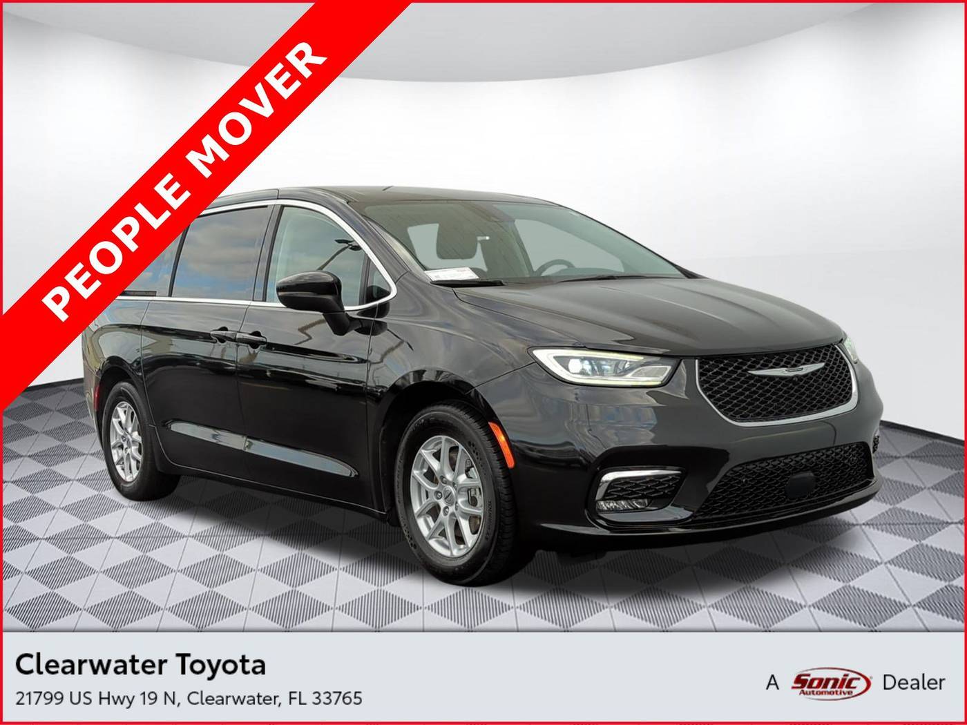 2023 Chrysler Pacifica Touring L — Minivan — 68,477 mi — Clearwater, FL