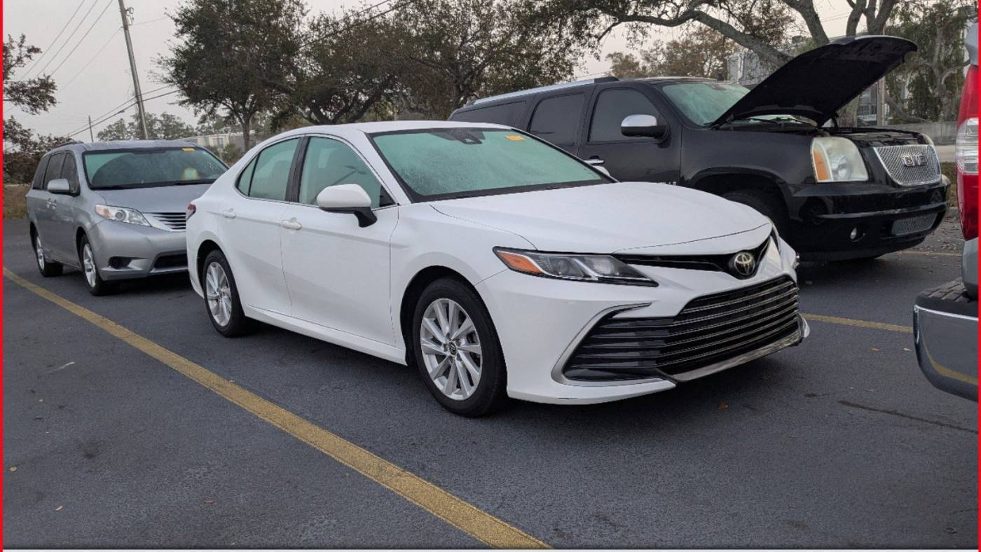 2022 Toyota Camry LE — Sedan — 15,103 mi — Clearwater, FL