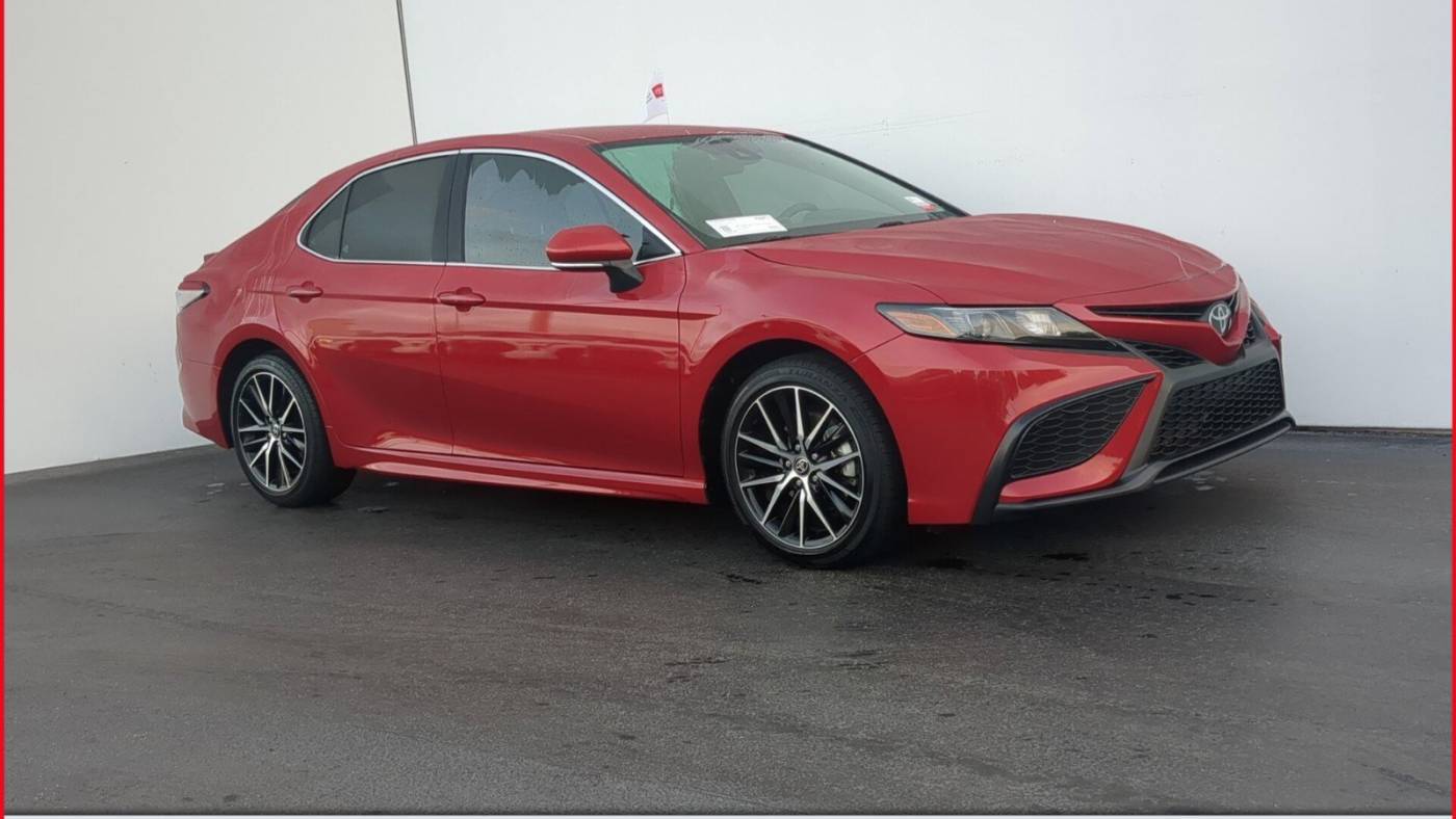2024 Toyota Camry SE — Sedan — 9,675 mi — Clearwater, FL