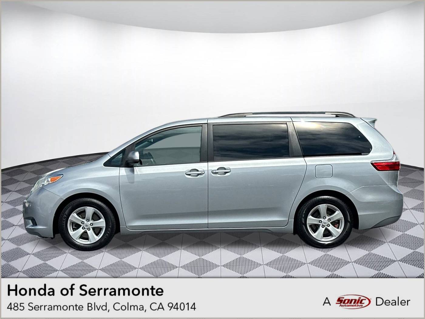 2015 Toyota Sienna LE — Minivan — 128,166 mi — Colma, CA