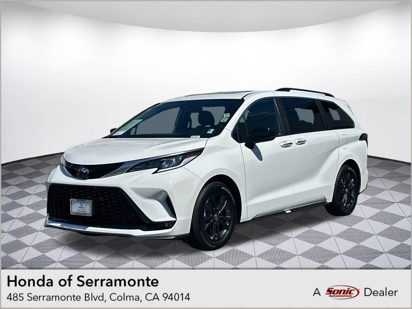2024 Toyota Sienna XSE — Minivan — 8,792 mi — Colma, CA