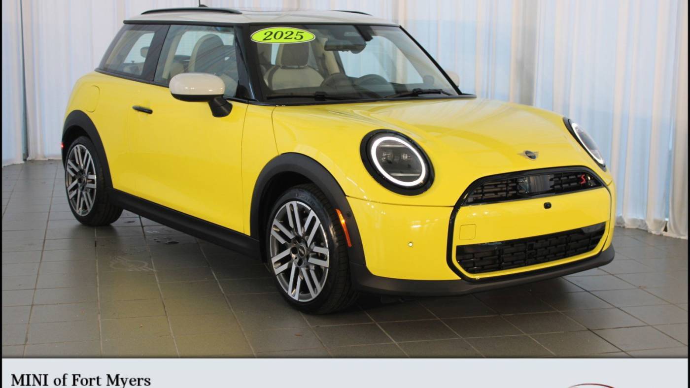 2025 MINI Hardtop Cooper S — Hatchback — 5,109 mi — Fort Myers, FL