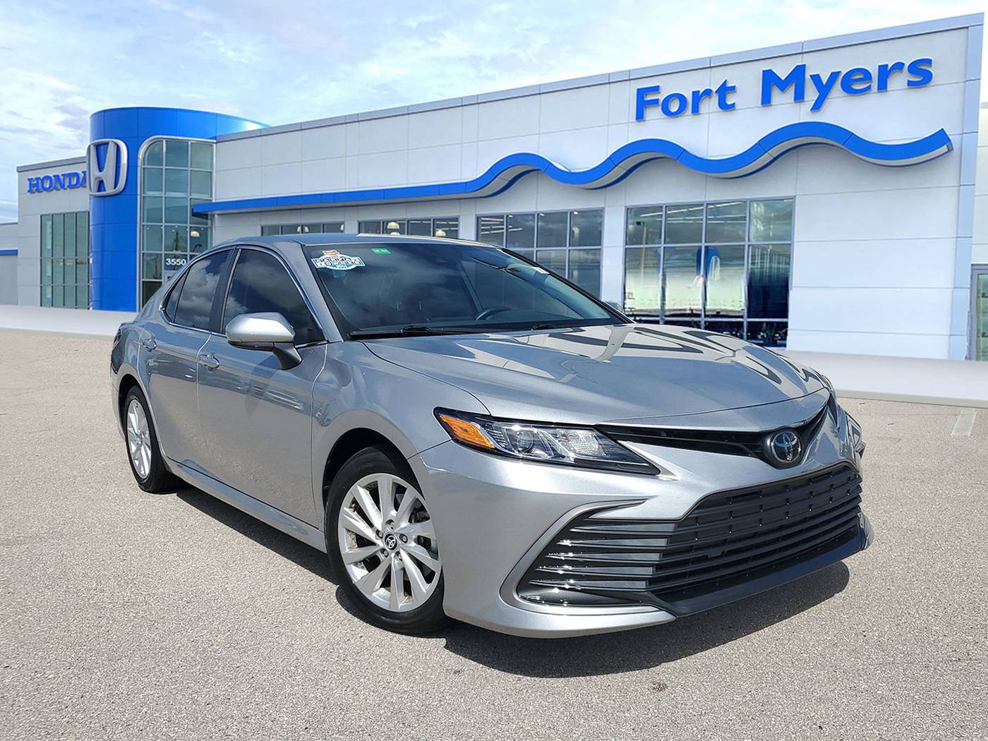 2023 Toyota Camry LE — Sedan — 25,251 mi — Fort Myers, FL