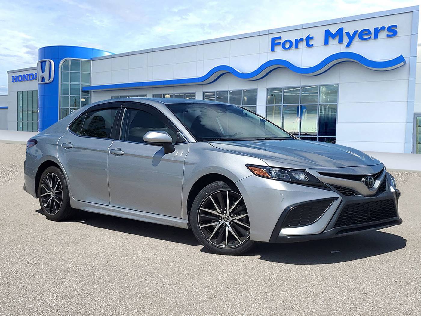 2021 Toyota Camry SE — Sedan — 59,684 mi — Fort Myers, FL
