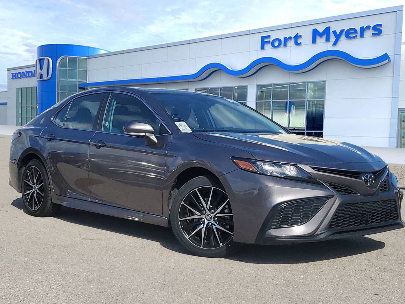 2024 Toyota Camry SE — Sedan — 22,283 mi — Fort Myers, FL
