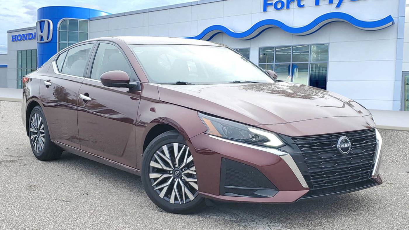 2023 Nissan Altima SV — Sedan — 11,785 mi — Fort Myers, FL