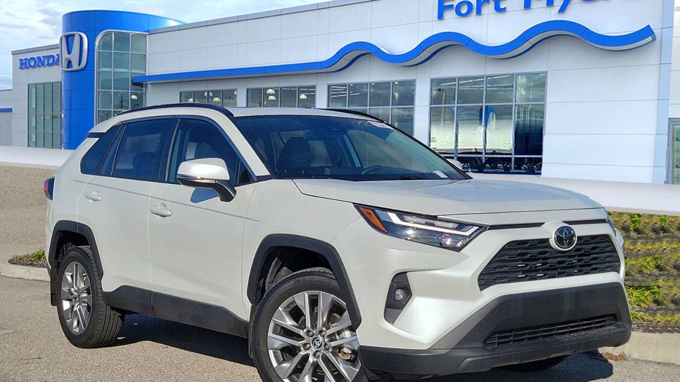 2024 Toyota RAV4 XLE Premium — SUV — 15,460 mi — Fort Myers, FL