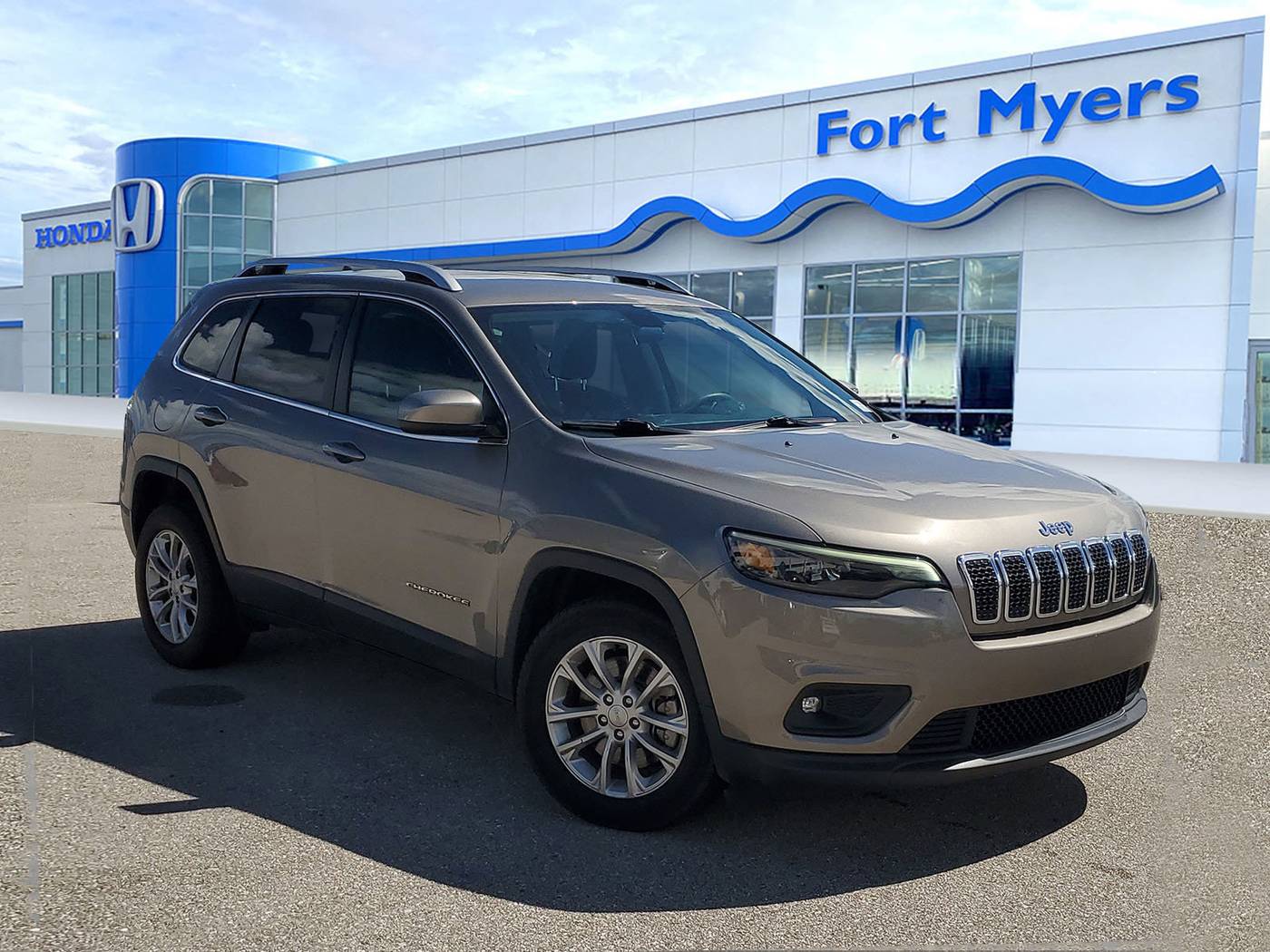 2019 Jeep Cherokee Latitude — SUV — 57,077 mi — Fort Myers, FL