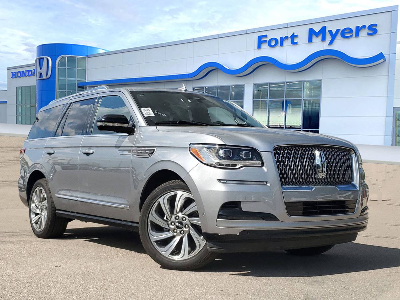 2023 Lincoln Navigator Reserve — SUV — 37,334 mi — Fort Myers, FL