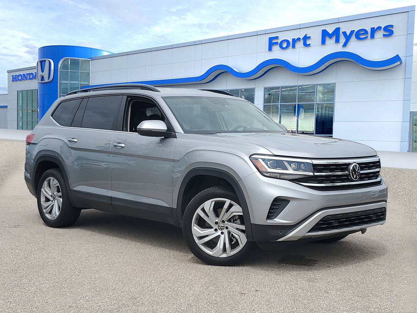 2022 Volkswagen Atlas SE with Technology — SUV — 27,722 mi — Fort Myers, FL