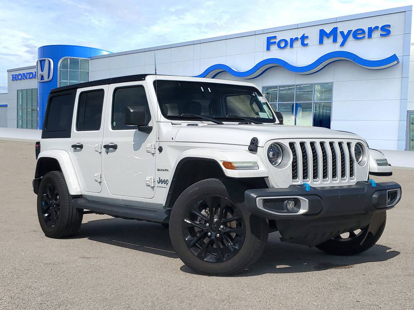 2023 Jeep Wrangler Sahara 4xe — SUV — 42,151 mi — Fort Myers, FL