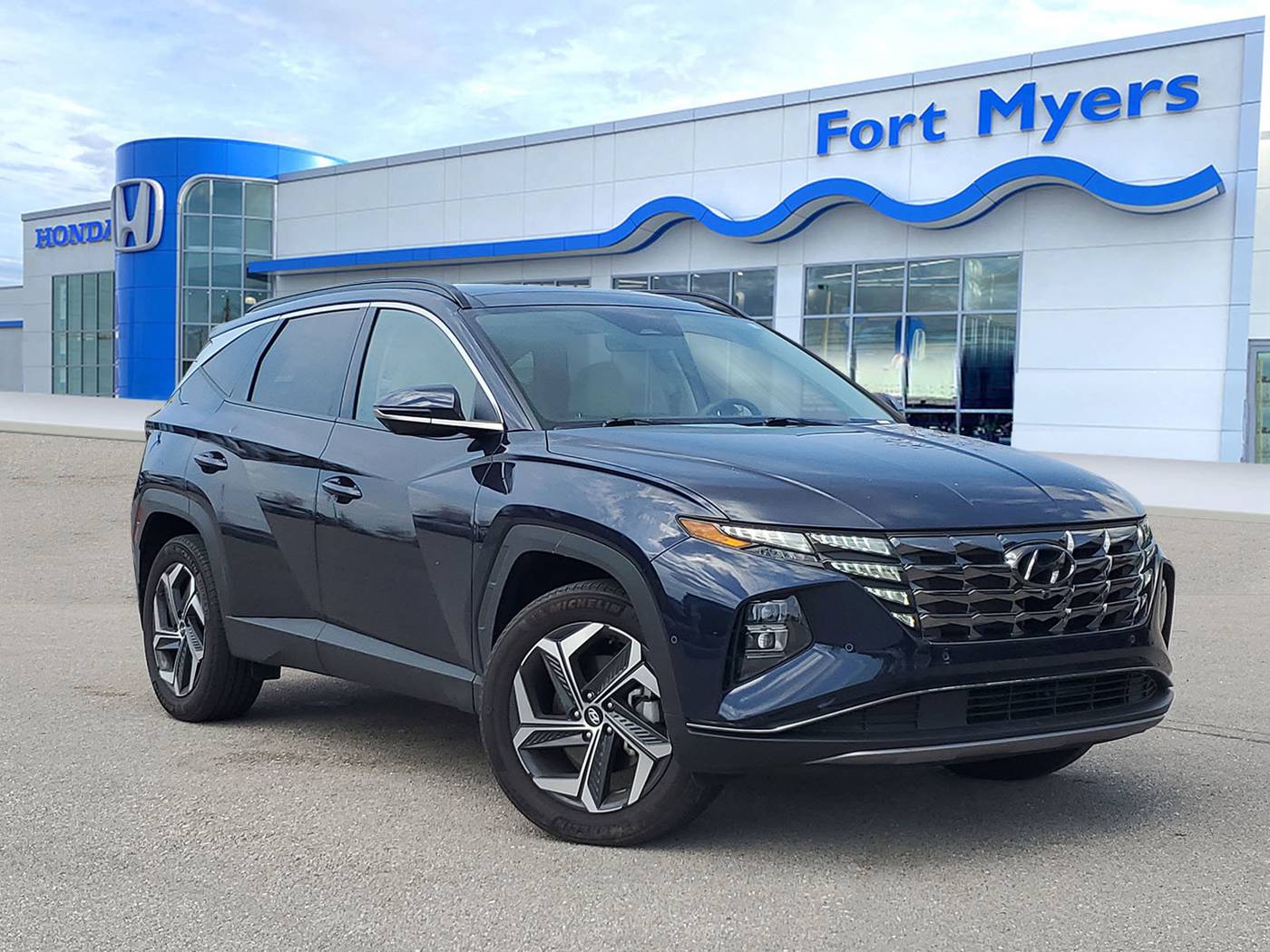 2023 Hyundai Tucson Hybrid Limited — SUV — 23,644 mi — Fort Myers, FL