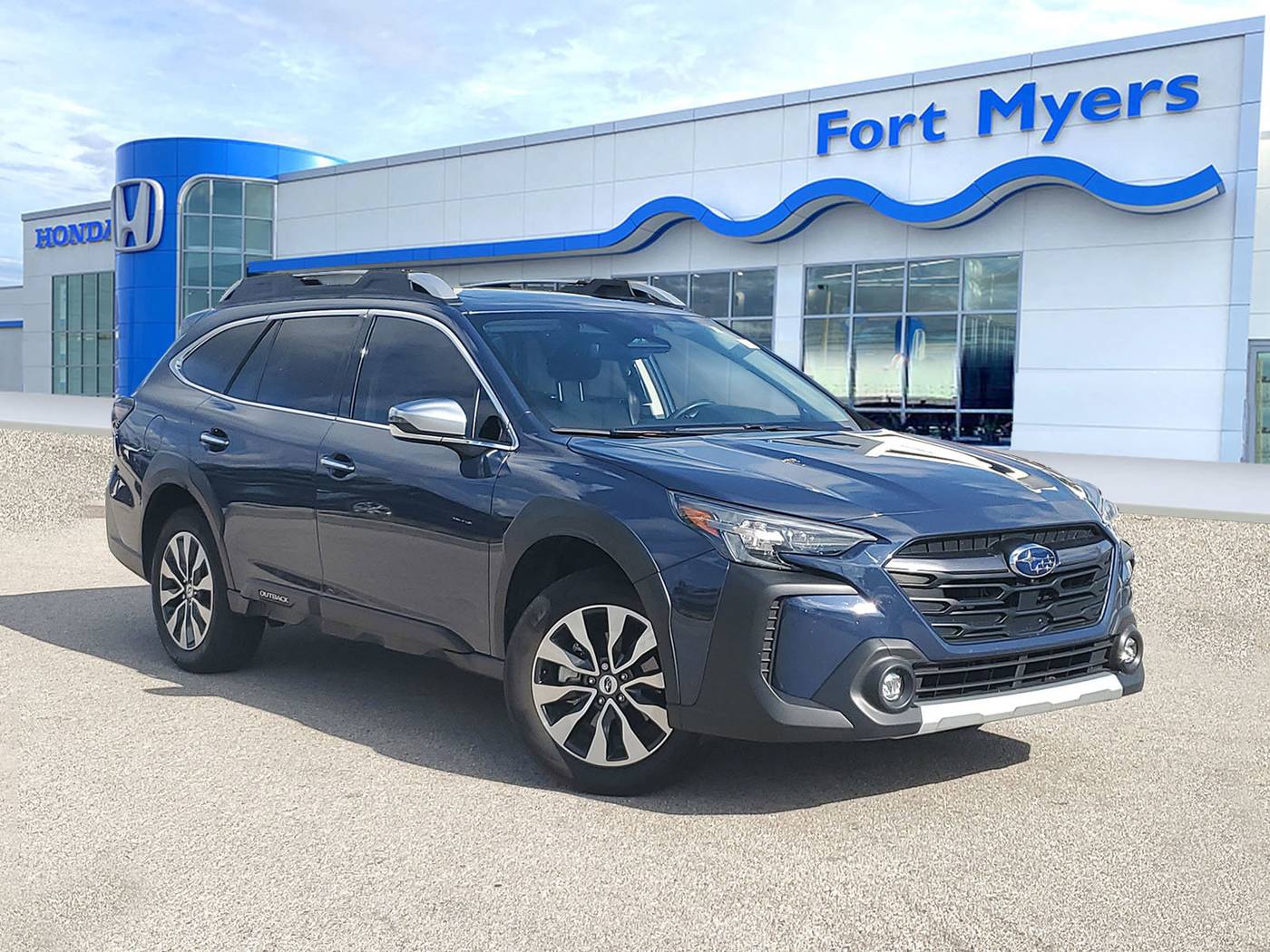 2023 Subaru Outback Touring — SUV — 28,884 mi — Fort Myers, FL