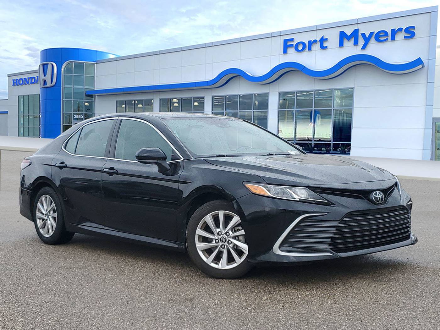 2023 Toyota Camry LE — Sedan — 31,209 mi — Fort Myers, FL