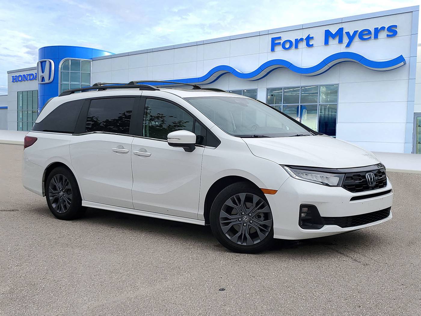 2025 Honda Odyssey Touring — Minivan — 15,111 mi — Fort Myers, FL