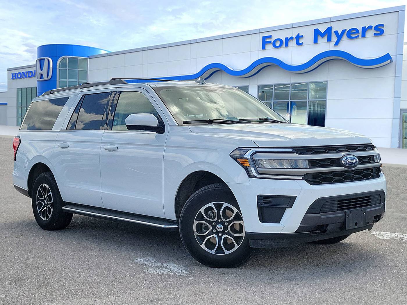 2023 Ford Expedition XLT — SUV — 59,299 mi — Fort Myers, FL