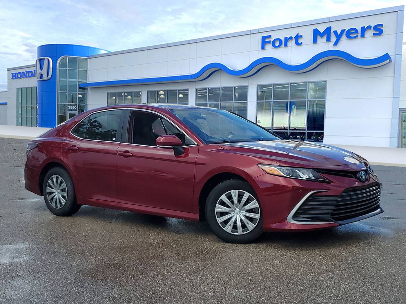2022 Toyota Camry Hybrid LE — Sedan — 42,862 mi — Fort Myers, FL