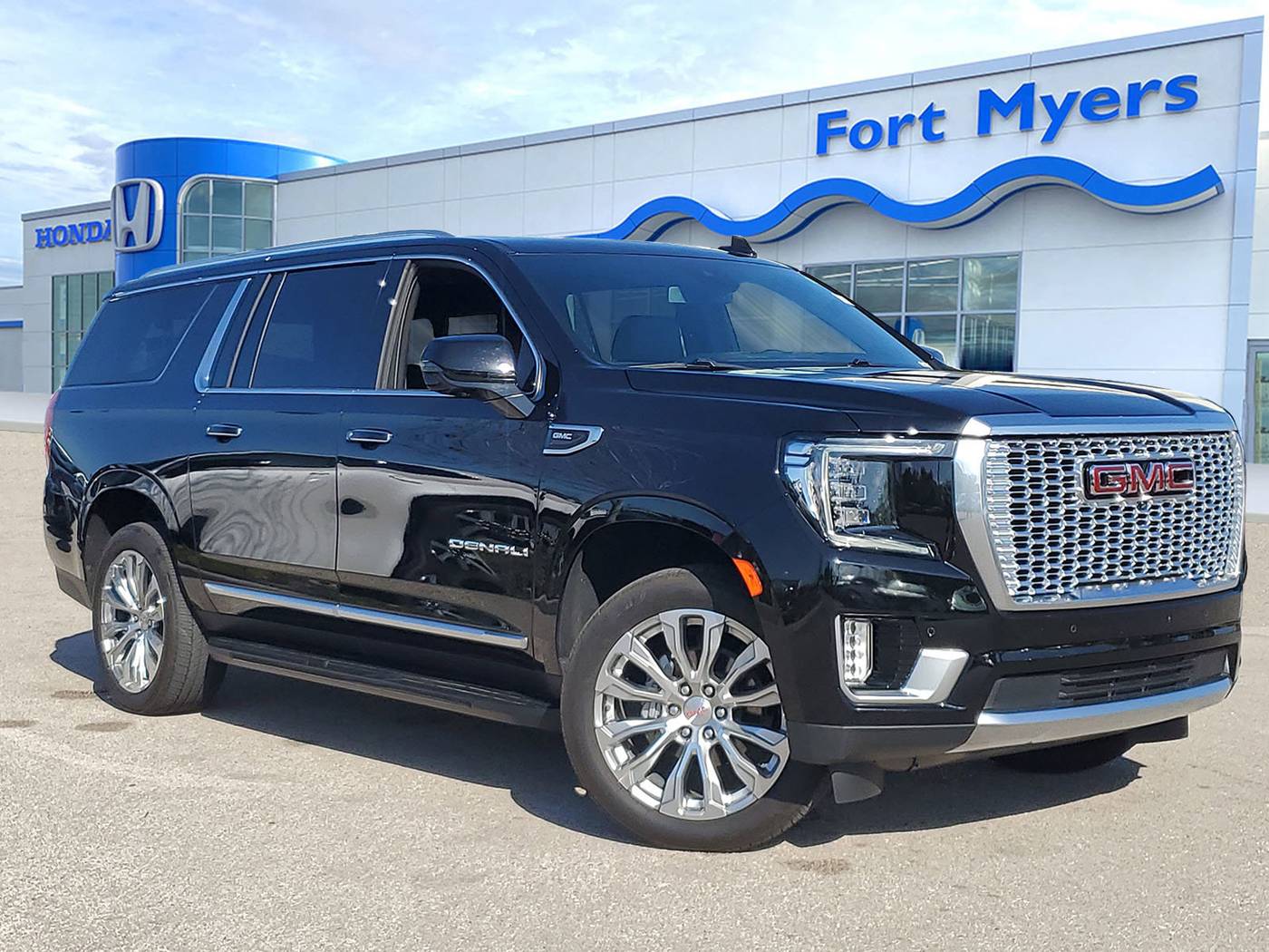 2024 GMC Yukon Denali — SUV — 20,052 mi — Fort Myers, FL