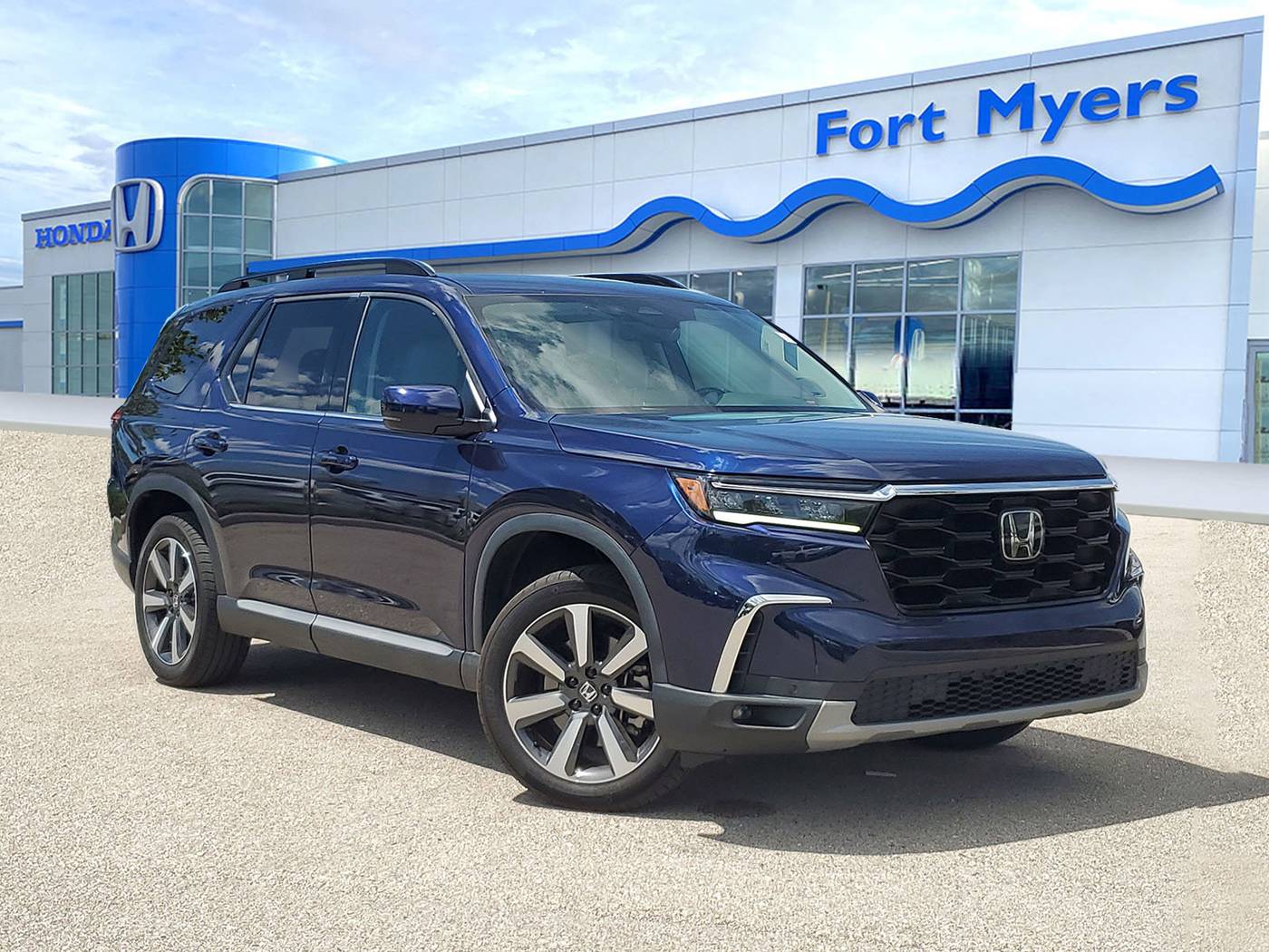 2023 Honda Pilot Touring — SUV — 24,376 mi — Fort Myers, FL