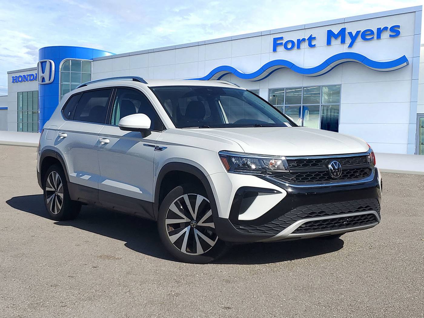 2024 Volkswagen Taos SE — SUV — 17,340 mi — Fort Myers, FL
