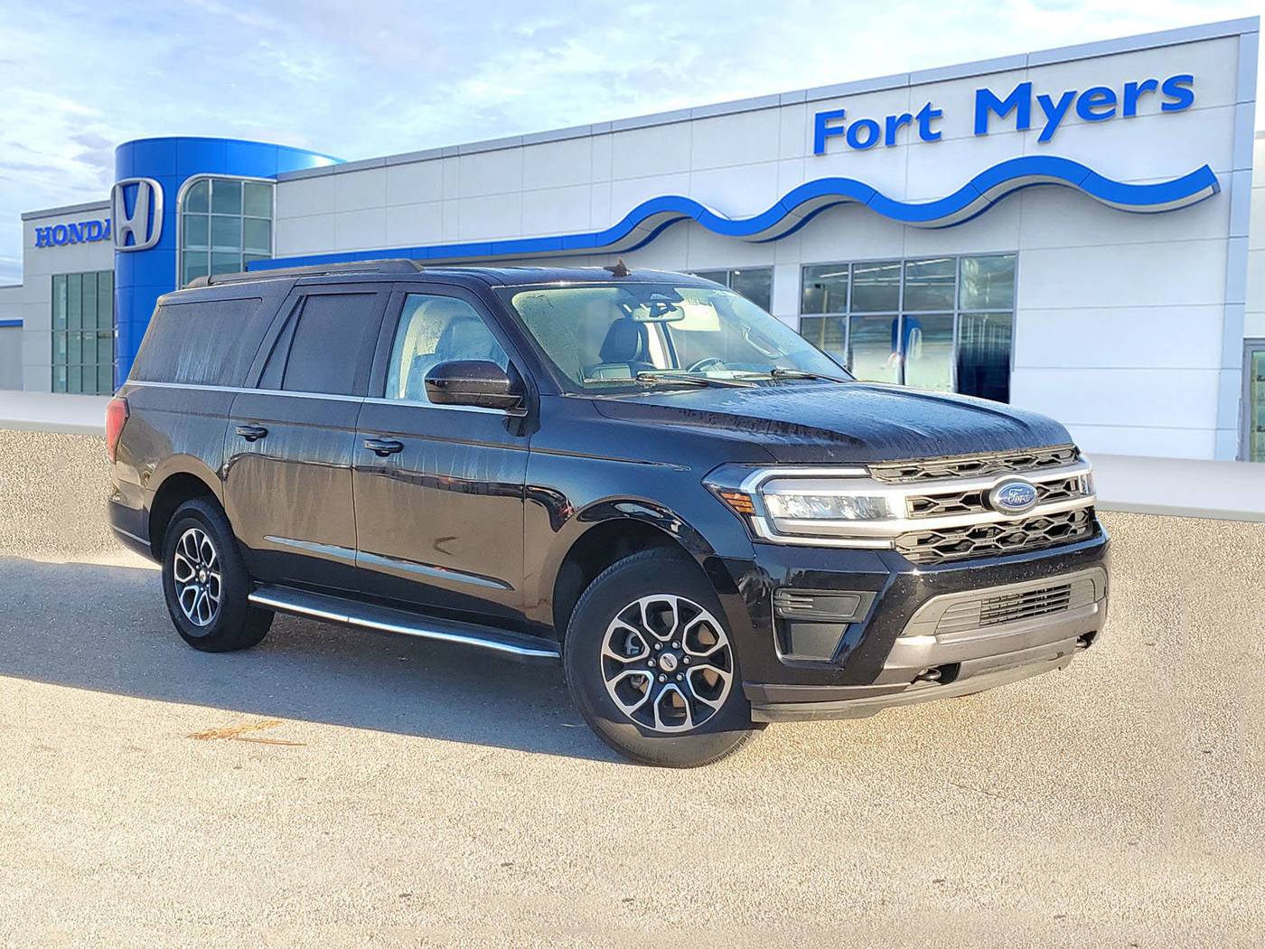 2023 Ford Expedition XLT — SUV — 59,986 mi — Fort Myers, FL